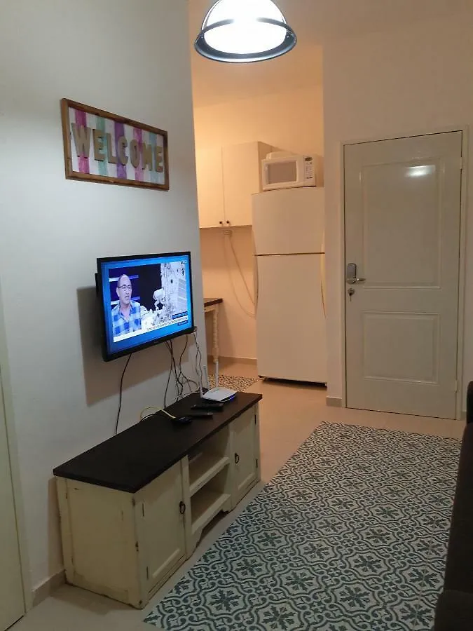 Appartamento 3 Stairs Only To Cozy Flat On Hillel St Haifa Israele