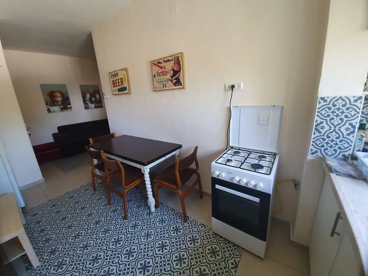 3 Stairs Only To Cozy Flat On Hillel St Daire Hayfa İsrail